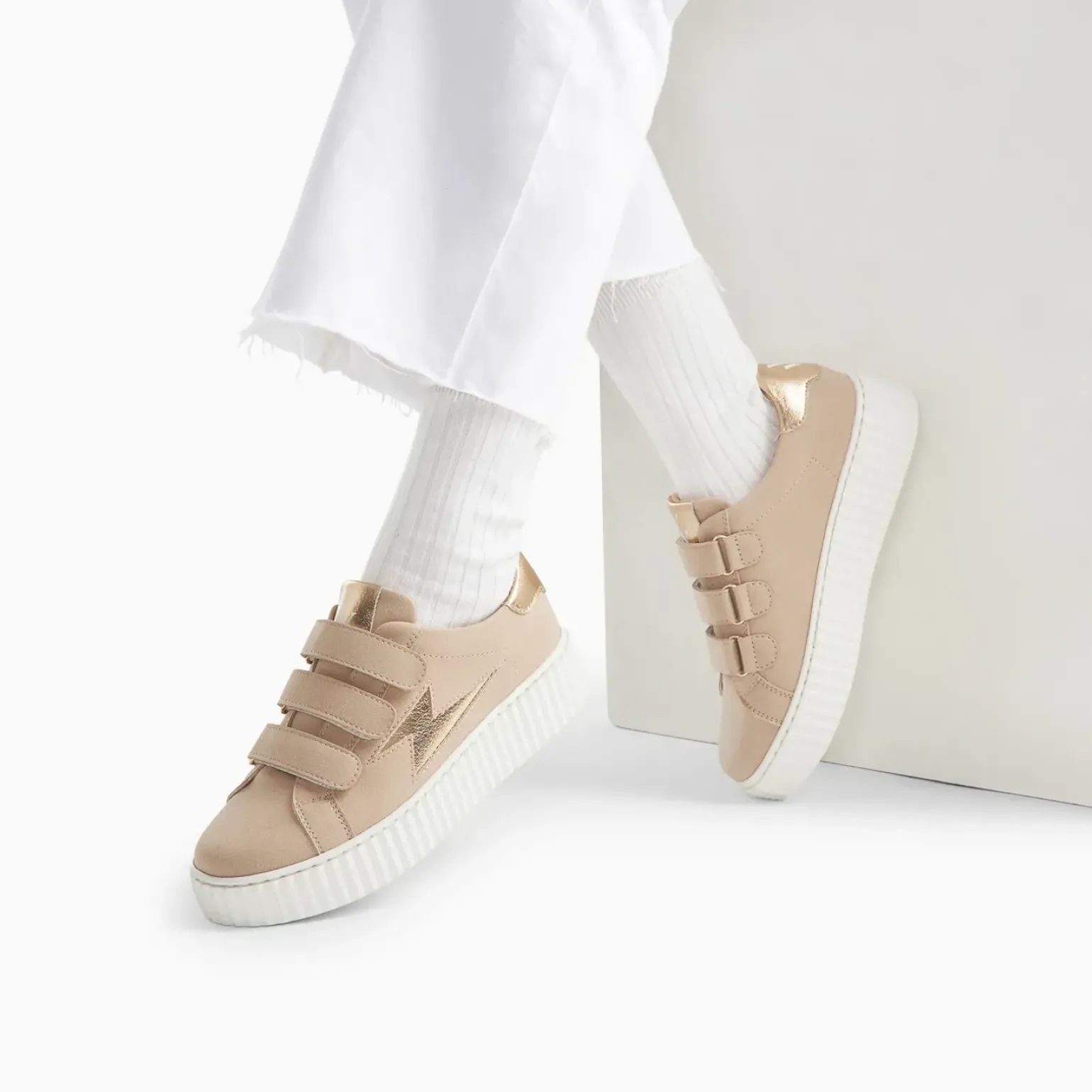 Baskets éclair Alison beige et or à scratchs