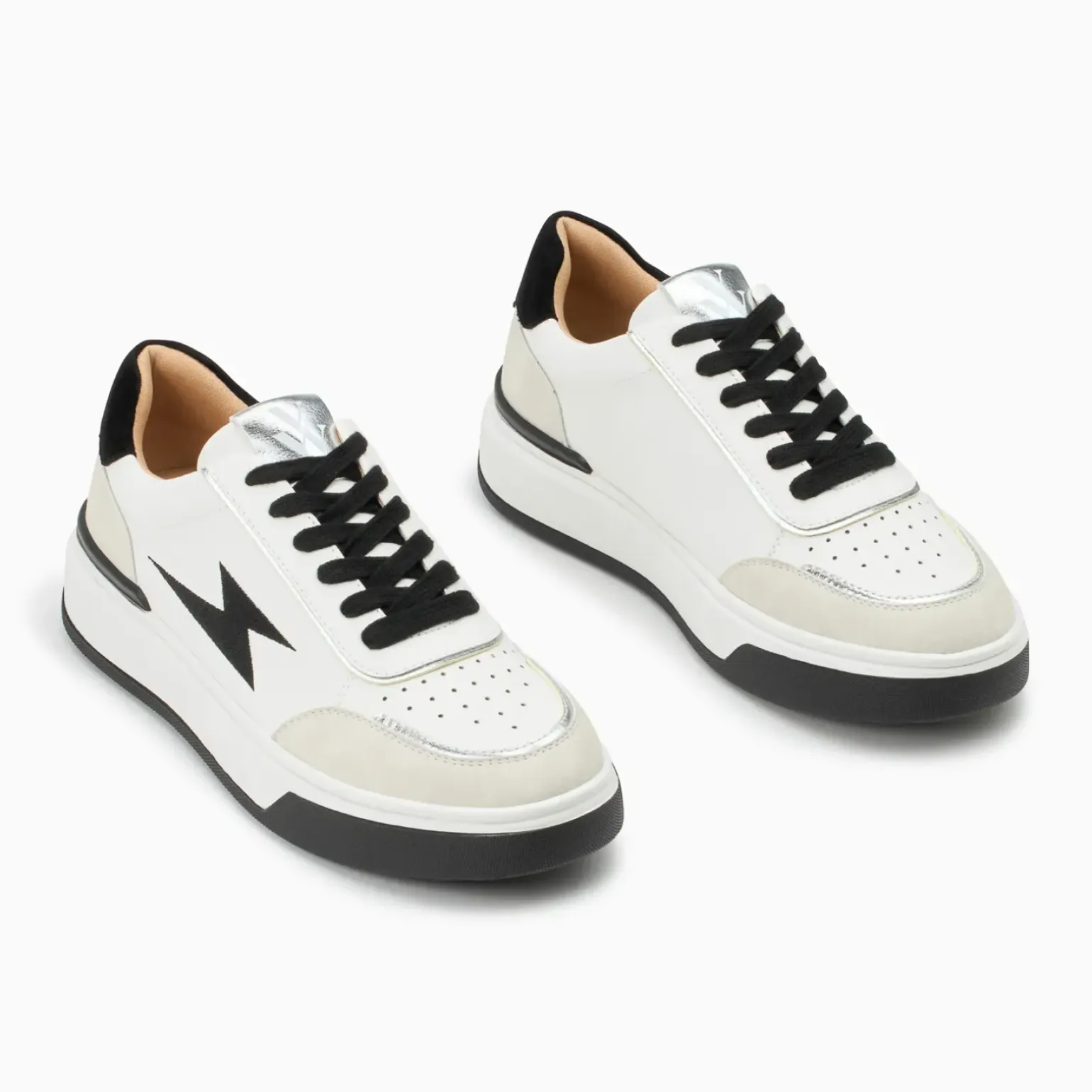 Baskets éclair Amelia blanc et noir à lacets