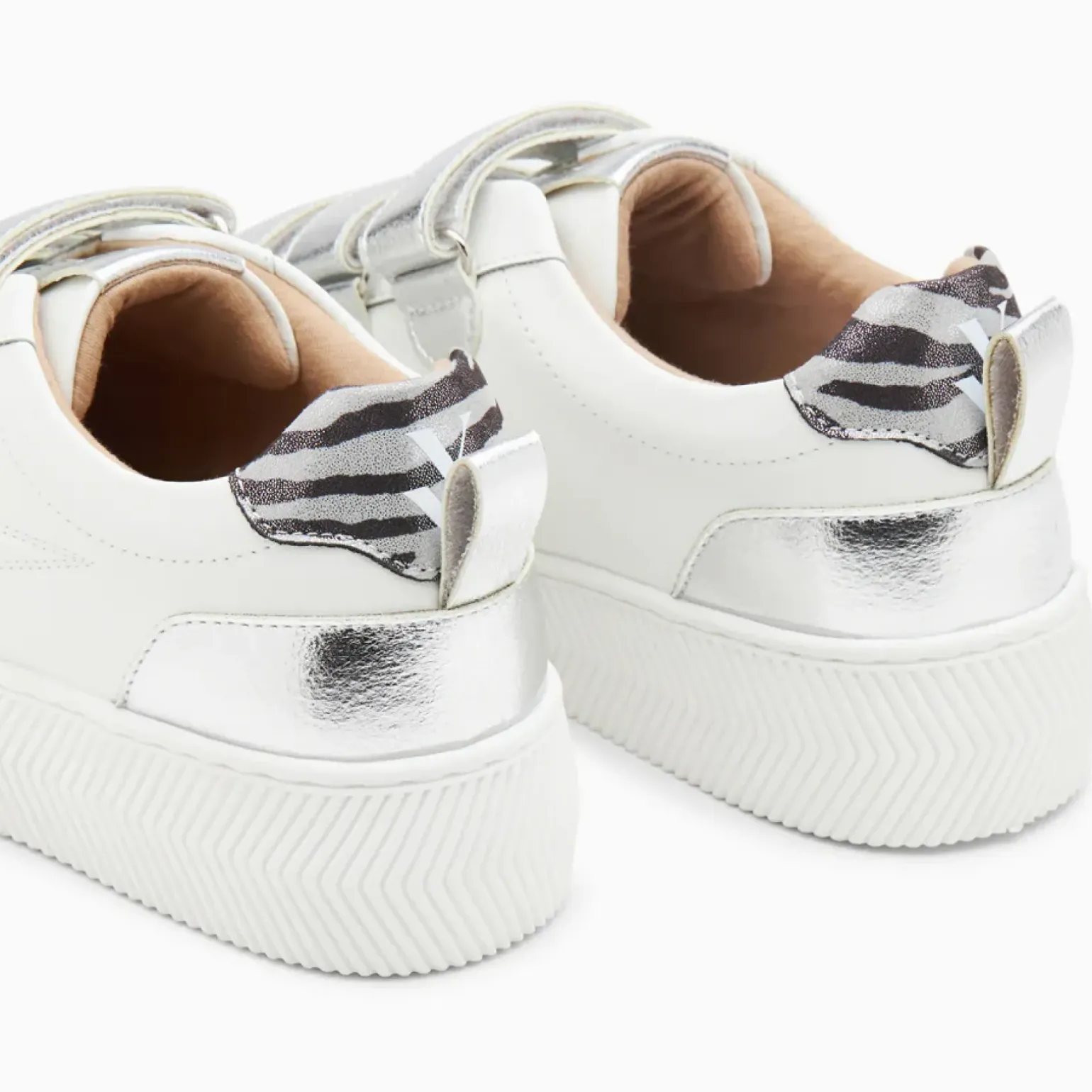 Baskets éclair Oxanna blanches à scratchs argent