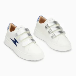 Baskets éclair Salomé blanc et bleu à scratchs argent