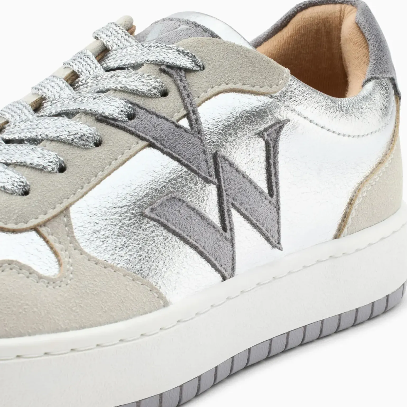 Baskets monogramme Cidem argent et gris
