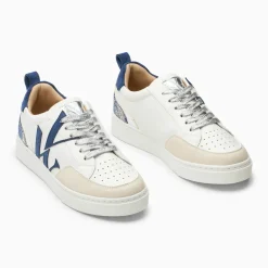 Baskets monogramme Gabriella blanc et bleu