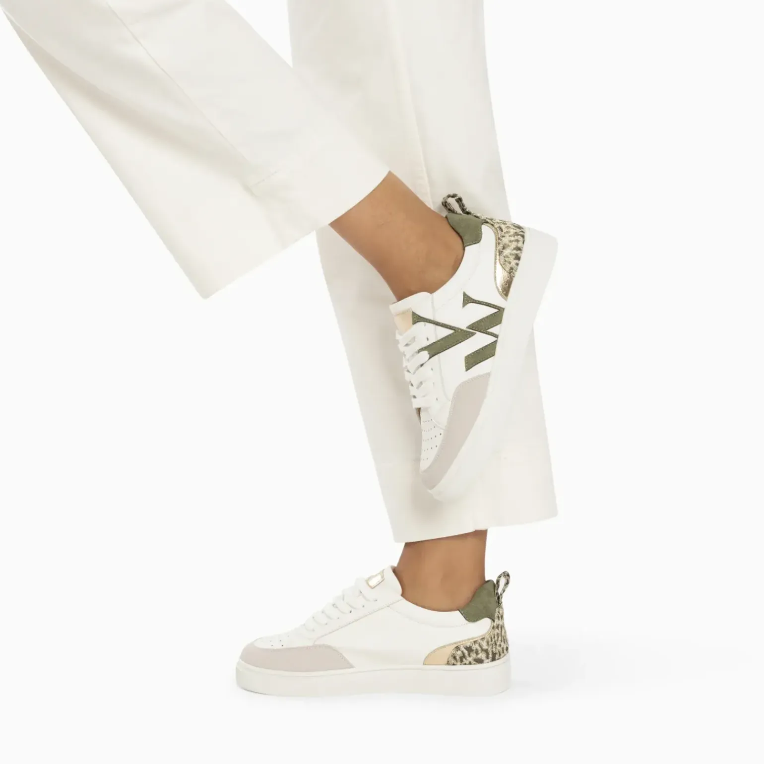 Baskets monogramme Joyce blanc et kaki