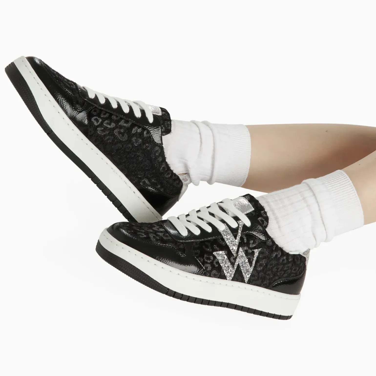 Baskets monogramme Kasia léopard noir à lacets