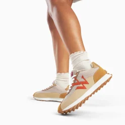 Baskets monogramme Mona beige et orange à semelle running