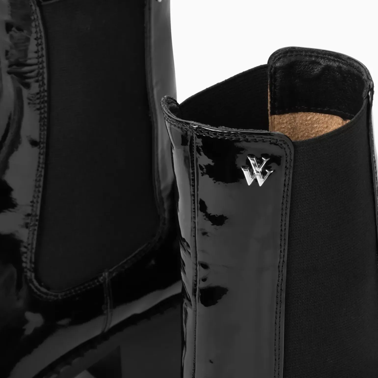 Bottines Chelsea Carole montantes noires vernies