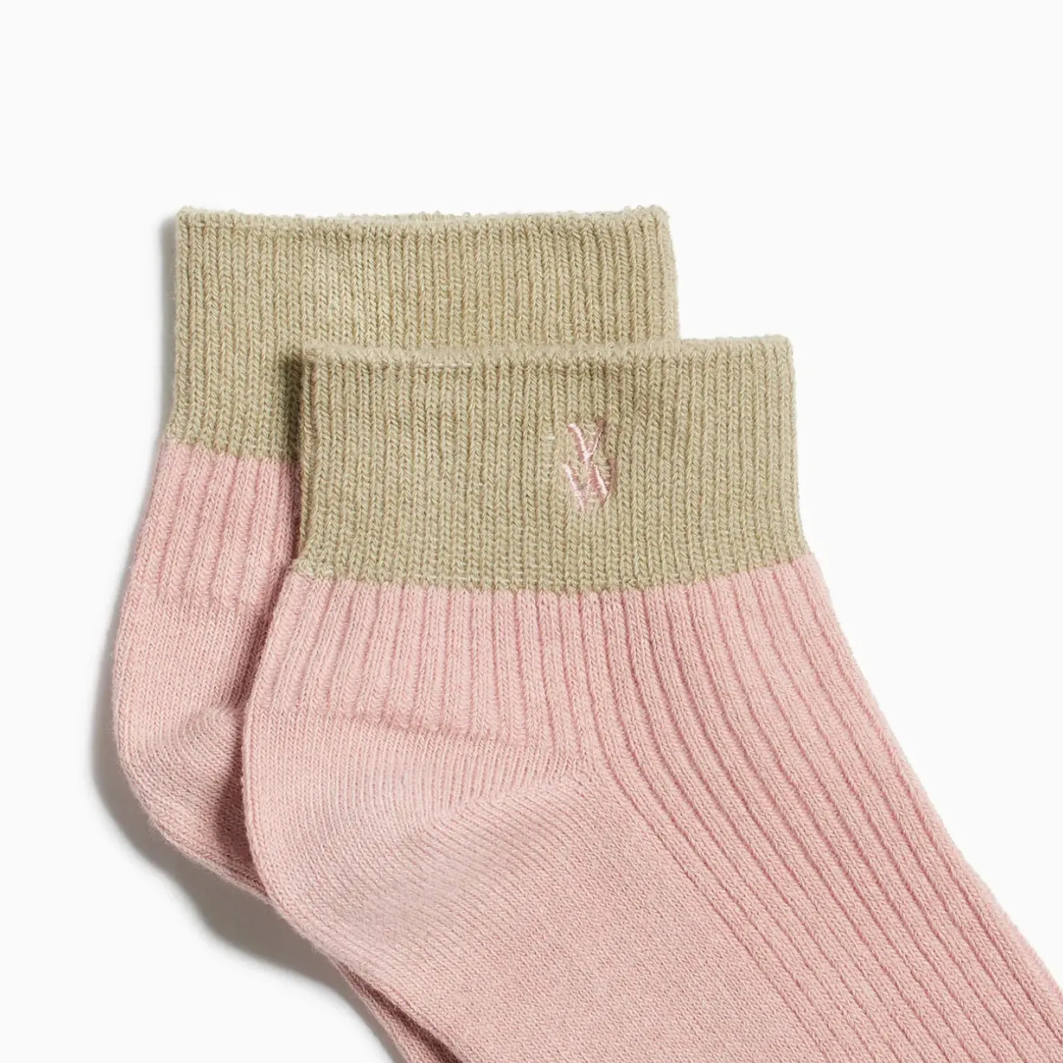 Chaussettes courtes Lia rose et kaki côtelées
