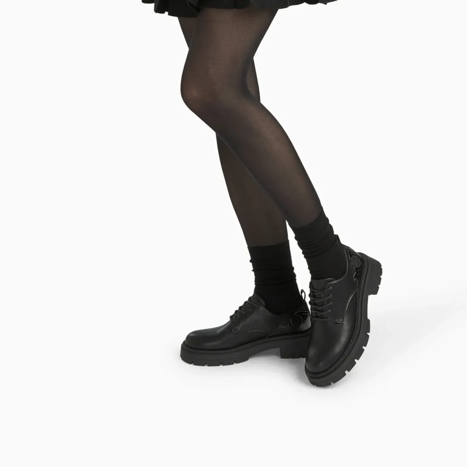 Derbies Meredith noires à semelle crantée
