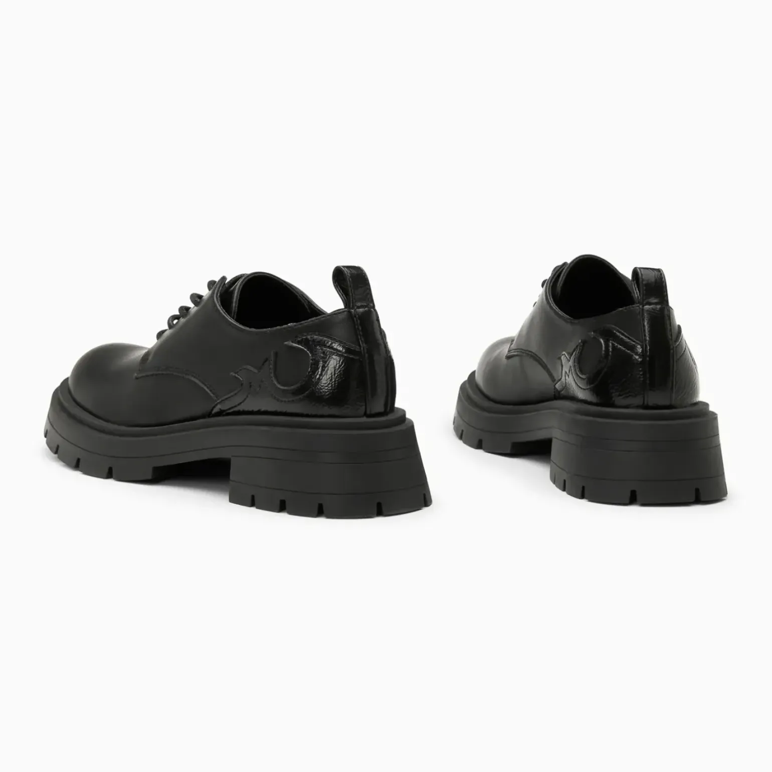 Derbies Meredith noires à semelle crantée