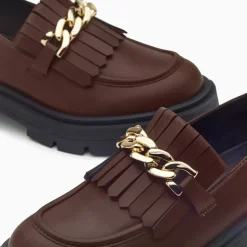 Mocassins Angèle marron à chaîne or et semelle crantée