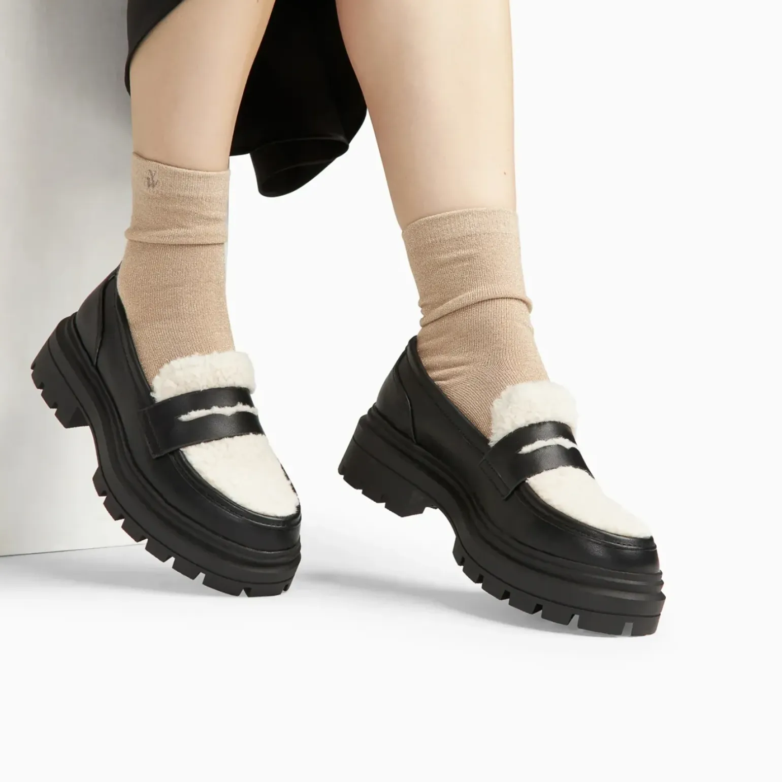 Mocassins Claudine noirs en fausse fourrure