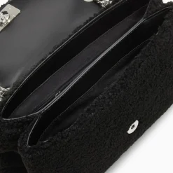 Sac à main Ophra noir en fausse fourrure et à chaîne