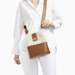 Sac seau Leslie camel en fausse fourrure