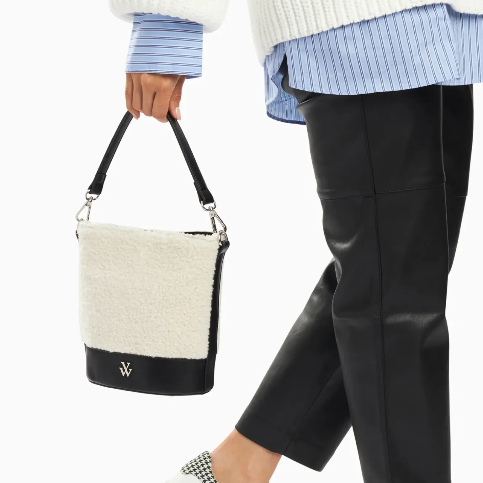 Sac seau Milou ivoire et noir en faux shearling
